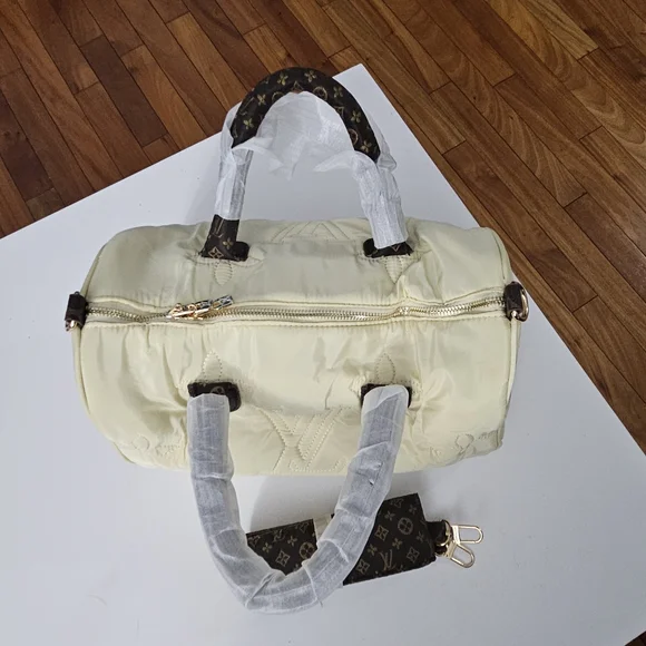 Inspired Nylon Bag - Picture 6 of 9